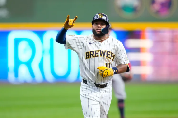 Brewers beat Twins 4-3 in 10 innings